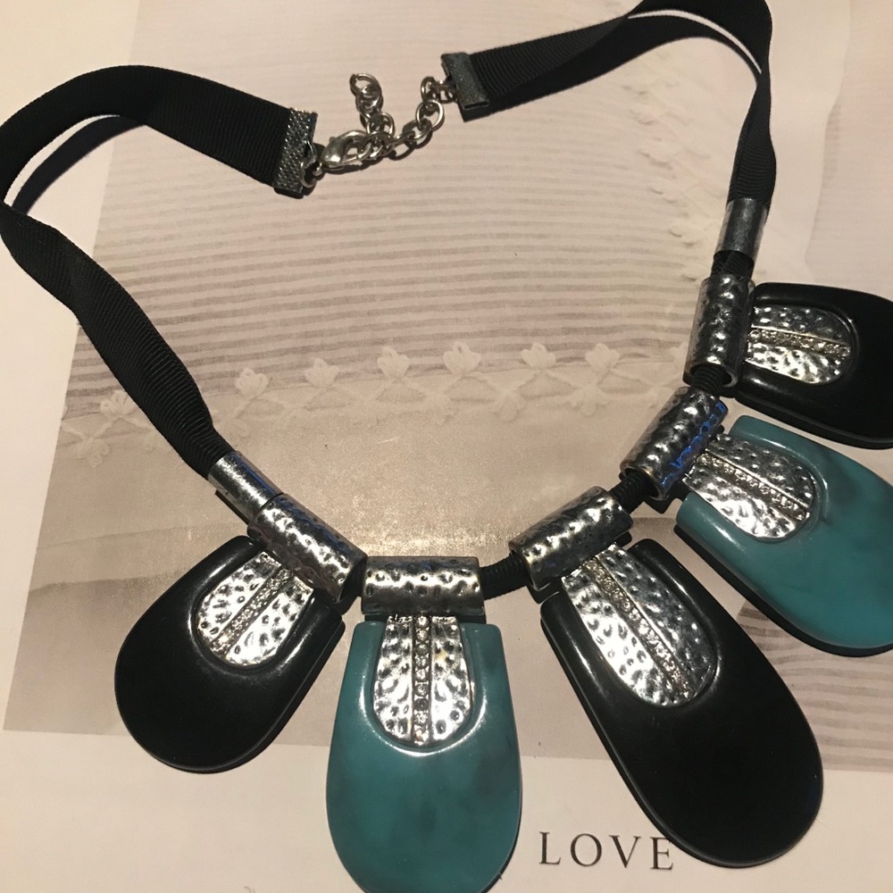Turquoise/black necklace with rhinestone accents - Picture 2 of 3